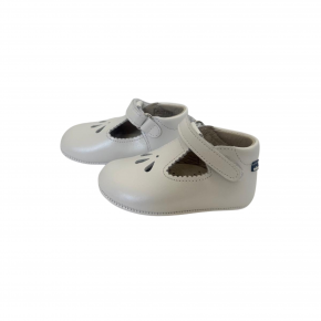 Off-white klittenbandschoentje - 6800